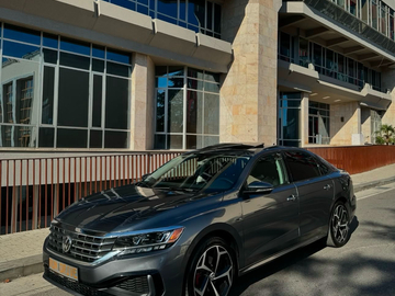 Auto: Volkswagen Passat Automatic