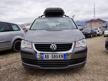 Cars: Touran VW Gaz+Petrol 7 seats