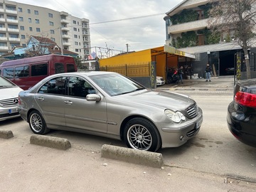 Makina: Mercedes Benz