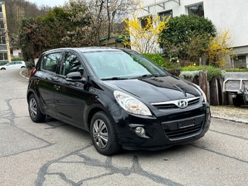 Auto: hyundai i20 2013