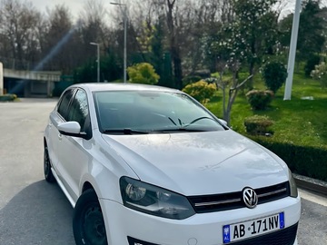 Cars: Volkswagen Polo