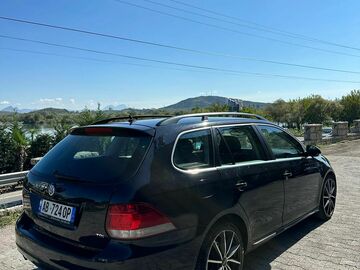 Cars: Volkswagen Golf