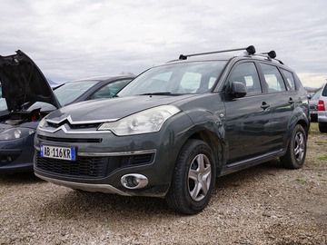 Cars: C cross,7 seats