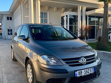 Cars: Volkswagen Golf 5 Plus