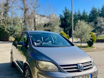 Cars: Volkswagen Golf 5 Plus