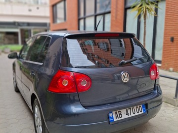 Auto: Golf 5 