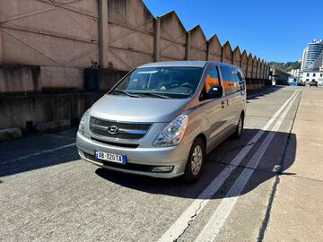 Cars: Hyundai Starex