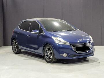 Auto: PEUGEOT 208 BLUE