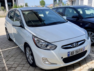 Makina: Hyundai Accent (2012)