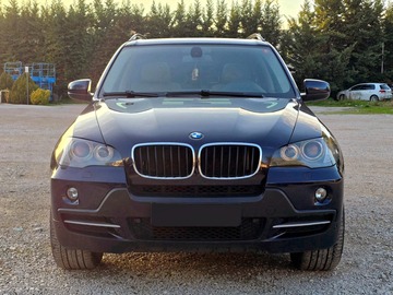 Cars: BMW X5 2010
