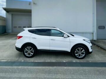 Makina: Hyundai Santa Fe 4x4 (7 Seater SUV)