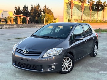 Cars: Toyota Auris