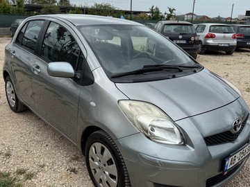 Cars: TOYOTA YARIS (3)