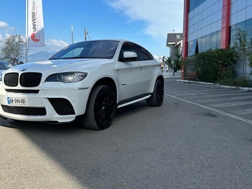 Auto: BMW X6