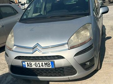 Cars: Citroen C4 Piccaso