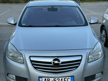 Cars: Opel Insigna