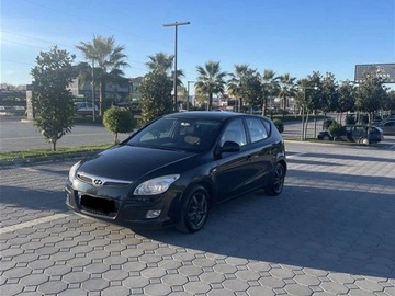 Cars: HYUNDAI i30 (FREE WI-FI +FREE BABY SEAT)