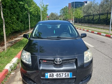 Cars: Toyota Auris