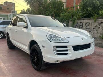 Cars: Porsche Cayenne