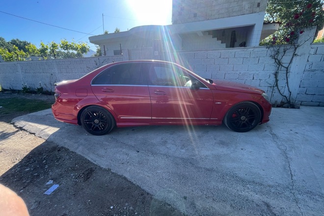 Mercedes-benz C200