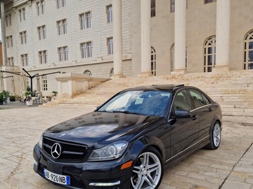 Cars: C300 Mercedes Benz 2012
