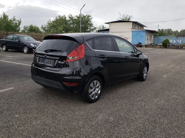 Makina: Rent a Ford Fiesta car in Sarande