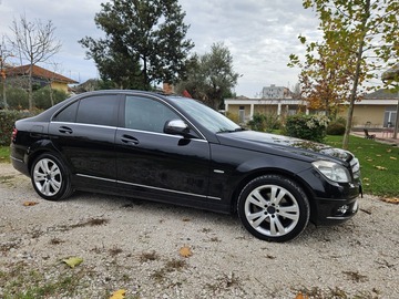 Cars: Mercedes Benz C-Class