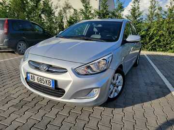 Auto: Hyundai Accent  Automatik (085)