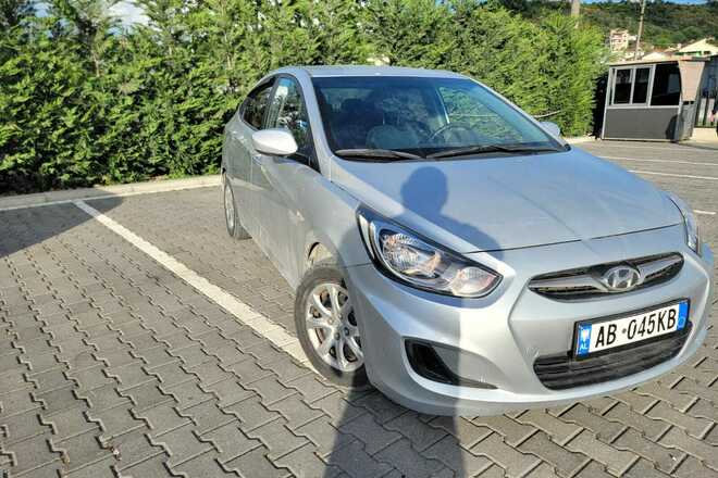 Hyundai Accent  Automatik (049)