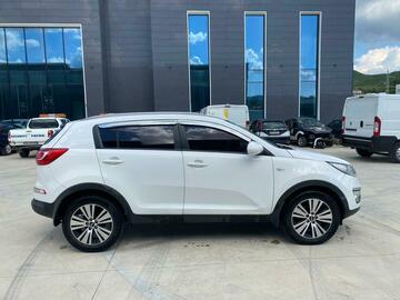 Cars: Kia Sportage 