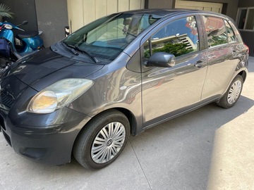 Cars: Toyota yaris 11