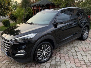 Cars: HYUNDAI TUCSON