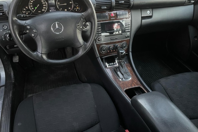 W203