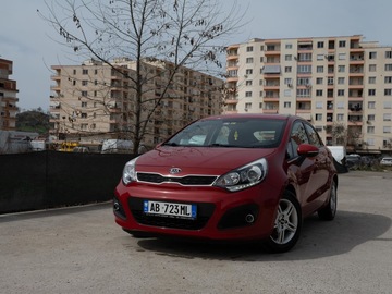Auto: Kia rio