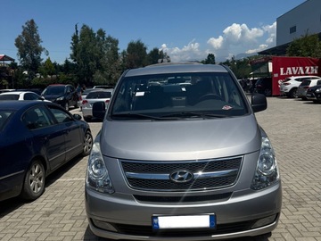 Cars: Hyundai Starex 2013 