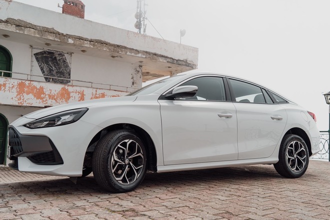 NEW MG 5 