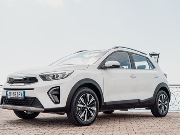 Auto: Kia Stonic