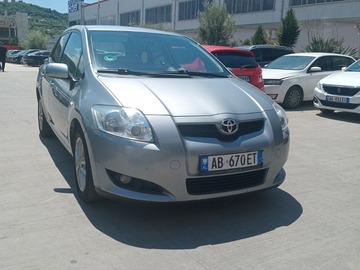 Cars: Toyota auris 