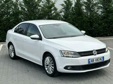 Cars: Volkswagen Jetta  Automatik (345)