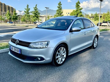 Auto: Volkswagen Jetta 2.0 2012