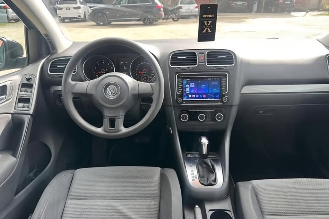 GOLF 6