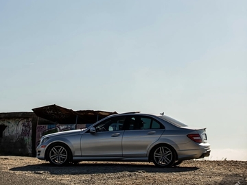 Auto: Mercedes Benz C-class