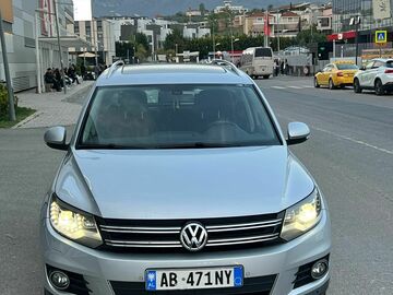 Cars: vw tiguan
