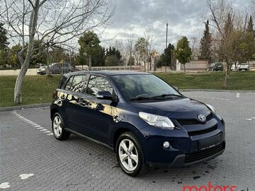 Cars: Toyota urban cruiser