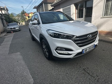 Cars: Hyundai tucson