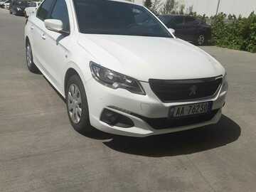 Cars: Peugeot 301  SO