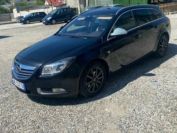 Cars: Opel Isnignia Tourer