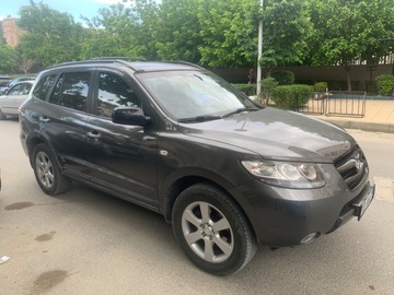 Cars: Hyundai Santa Fe