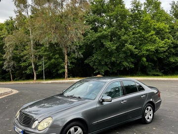 Cars: Benz E Class Automatic