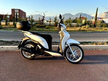 Cars: Honda Sh mode 125 cc Automatic